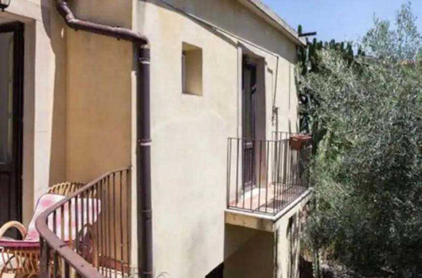 Albachiara Guesthouse Catania Bagian luar foto
