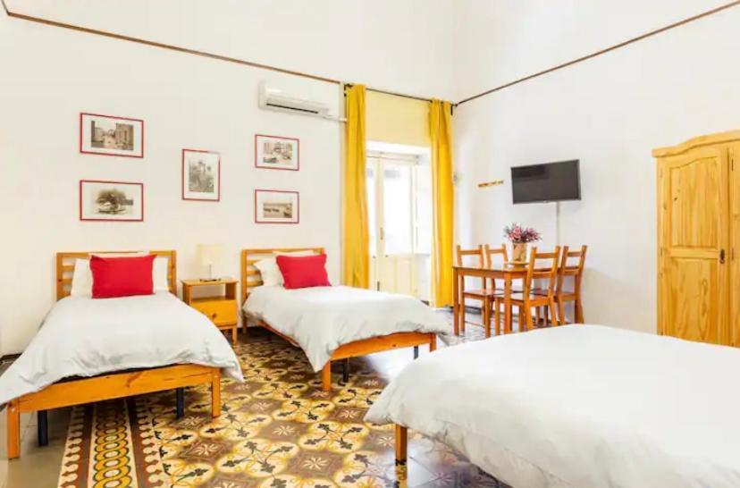Albachiara Guesthouse Catania Bagian luar foto