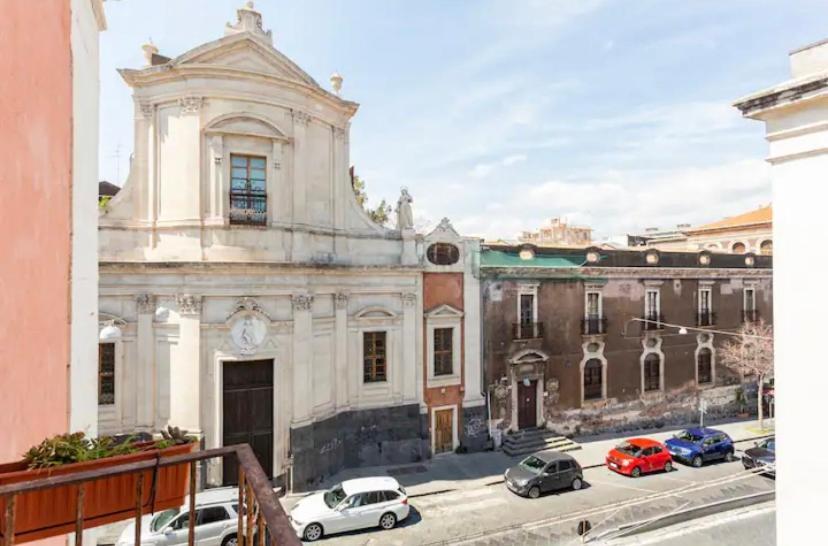 Albachiara Guesthouse Catania Bagian luar foto