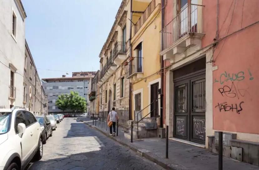 Albachiara Guesthouse Catania Bagian luar foto